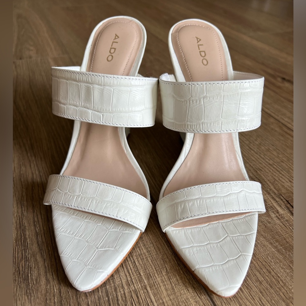 Aldo leatherette wedges